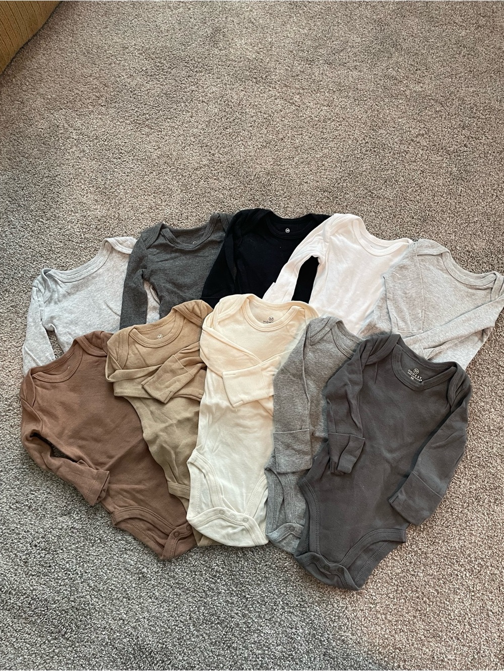 Neutral set Long-Sleeve Baby Bodysuit - pack of 10 and 3 pairs of footed pants.